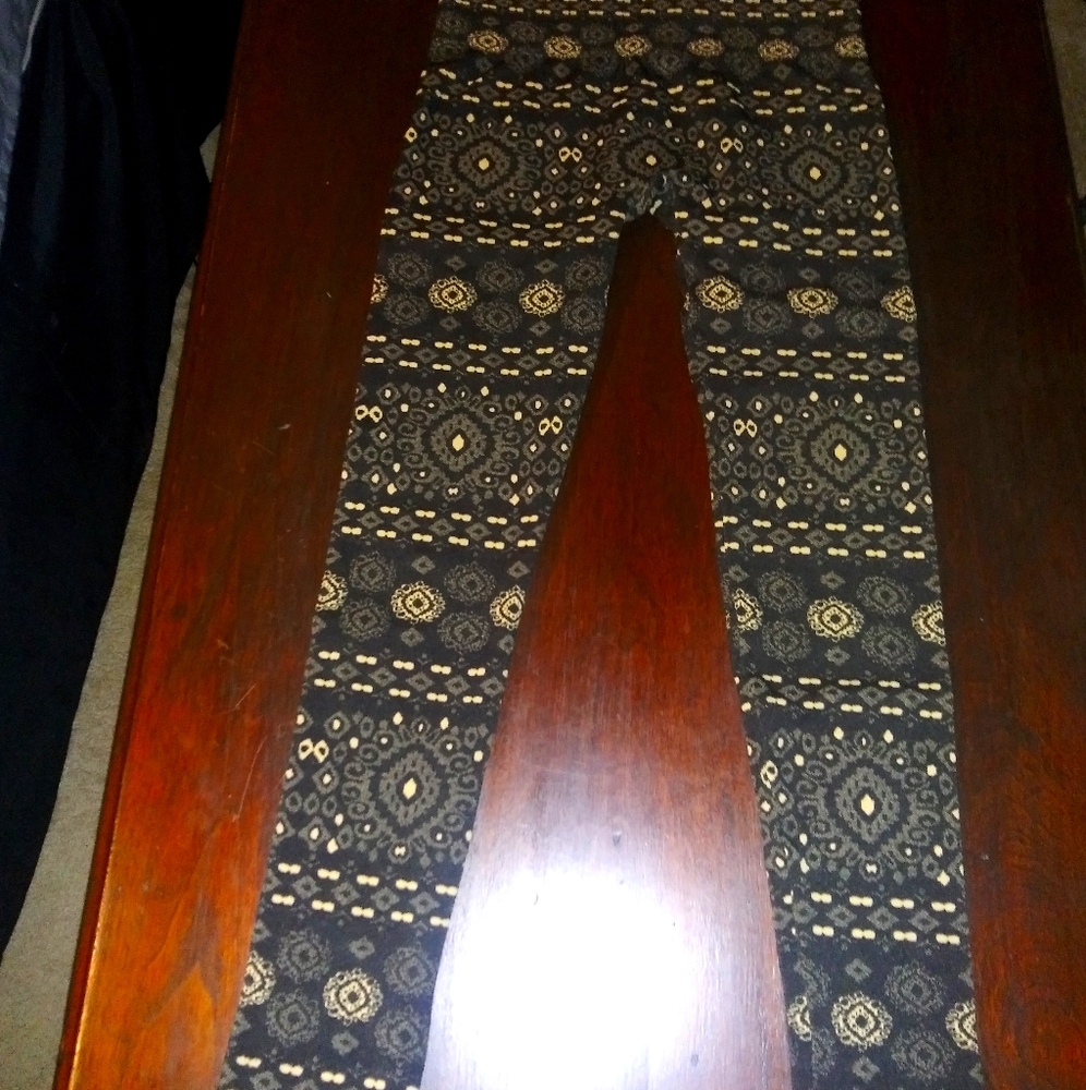 Patterned leggings